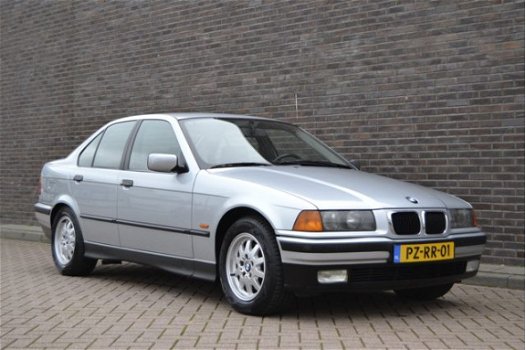 BMW 3-serie - 328i Executive - 1