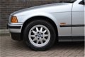 BMW 3-serie - 328i Executive - 1 - Thumbnail