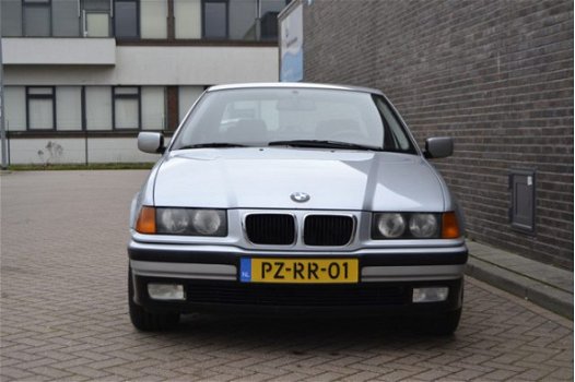 BMW 3-serie - 328i Executive - 1