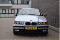 BMW 3-serie - 328i Executive - 1 - Thumbnail