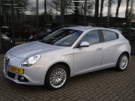 Alfa Romeo Giulietta - 1.4T 170pk Distinctive Lusso*Navi*Leder*EXPORT/EX.BPM - 1