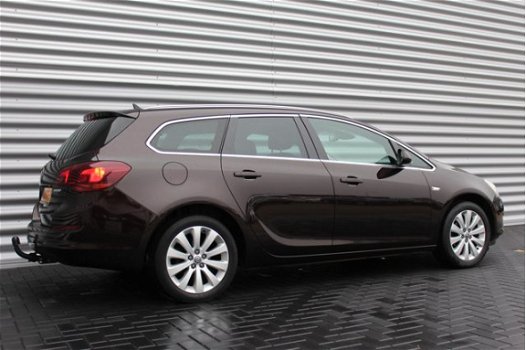 Opel Astra Sports Tourer - 1.4 TURBO 140PK SPORT+ / NAVI / CLIMA / AGR / PDC / 18