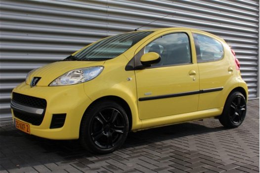 Peugeot 107 - 1.0 12V 68PK 5-DRS MILLESIM 200 / AIRCO / 15