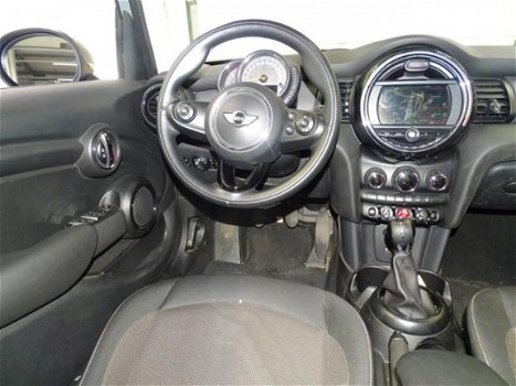 Mini Mini Cooper - 1.5 Pepper Business Geen import/ 1e eigenaar/ Business/ Pepper/ Navigatie/ Licht - 1