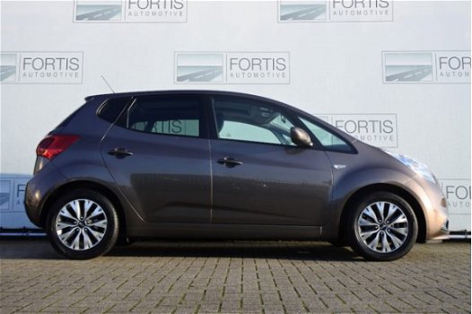 Kia Venga - 1.4 CVVT DynamicPLusLine Geen import/ 1e eigenaar/ Panodak/ Navi/ PDC - 1