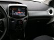 Toyota Aygo - 5-drs 1.0 X-Play | Apple CarPlay & Android Auto | Airco | Parkeercamera | - 1 - Thumbnail