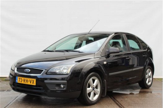 Ford Focus - 1.6 100PK First Edition | Trekhaak | Clima | Voorruitverwarming | Cruise | LM | - 1