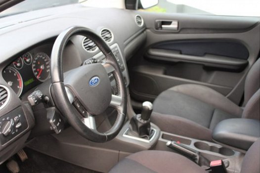 Ford Focus - 1.6 100PK First Edition | Trekhaak | Clima | Voorruitverwarming | Cruise | LM | - 1