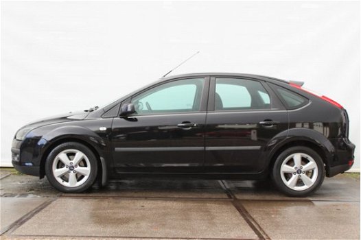 Ford Focus - 1.6 100PK First Edition | Trekhaak | Clima | Voorruitverwarming | Cruise | LM | - 1