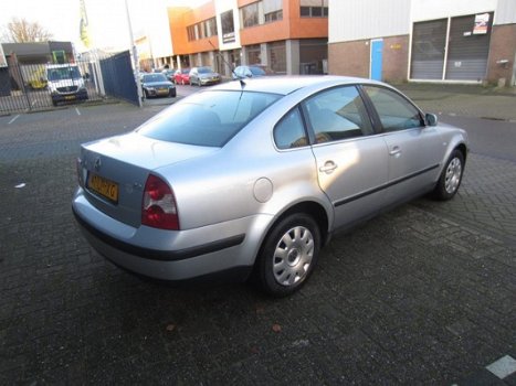 Volkswagen Passat - 2.0-20V Arctic 2003 Airco Cruise NAP APK - 1