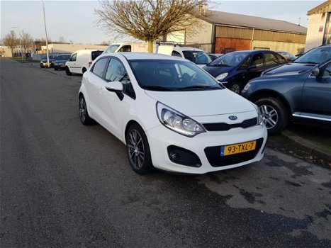 Kia Rio - 1.4 CRDi Super Pack 5-Drs 66kw 6-Bak Bj:2012 NAP - 1