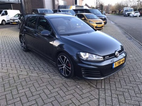 Volkswagen Golf - 2.0 TDI GTD Pano Sport en Sound - 1