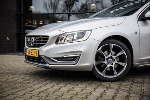 Volvo V60 - 2.0 D4 Ocean Race 1e eigenaar, Adap. cruise, Trekhaak, Leer, Lane assist, - 1