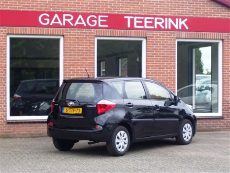 Toyota Verso S - 1.3 VVT-i Aspiration 99PK 5-drs, clima, cruise, camera, bluetooth RIJKLAAR - 1