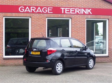 Toyota Verso - 1.3 VVT-i Aspiration 99PK 5-drs, clima, cruise, camera, bluetooth RIJKLAAR - 1