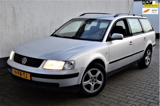 Volkswagen Passat Variant - 1.8-5V Trendline 125pk - 1