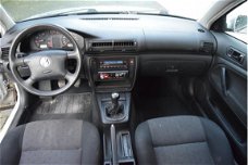 Volkswagen Passat Variant - 1.8-5V Trendline 125pk