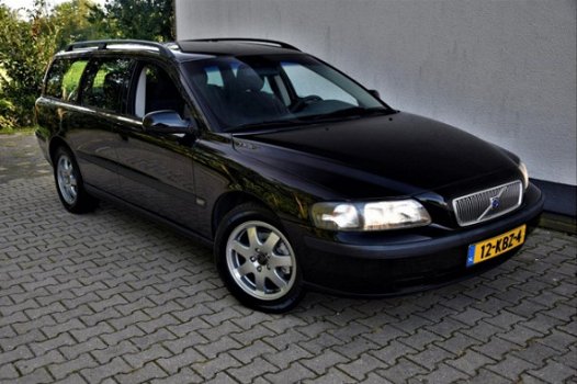 Volvo V70 - 2.4 140pk - 1