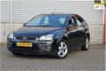 Ford Focus - 2.0-16V Titanium | CRUISE CONTROL | CLIMATE CONTROL | NAP| PDC | PARROT | - 1 - Thumbnail