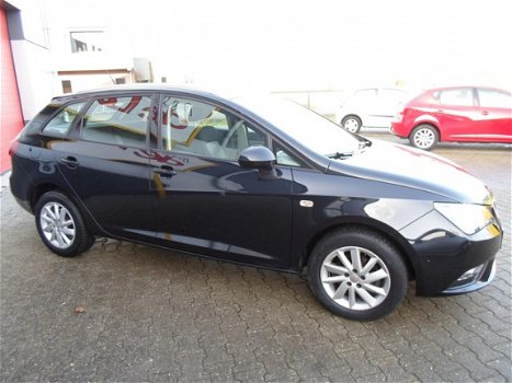 Seat Ibiza ST - 1.2 TSI Style nieuwstaat 4 cilinder navigatie climate controle cruise - 1