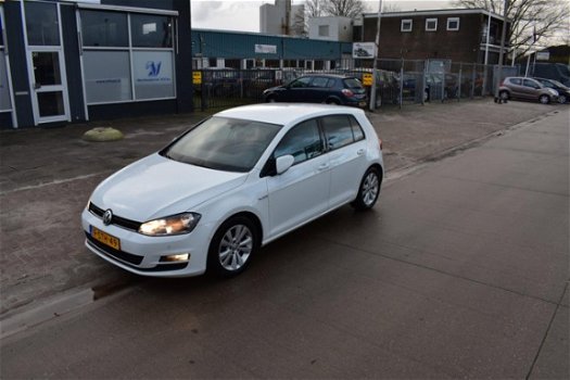 Volkswagen Golf - 1.6 TDI Highline BlueMotion - 1