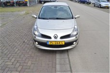 Renault Clio - 1.6-16V Privilège