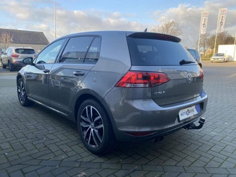 Volkswagen Golf - 1.4 TSI Connected Series DSG automaat TREKHAAK - 1