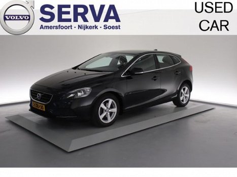 Volvo V40 - D2 Momentum Business Pack Pro - 1