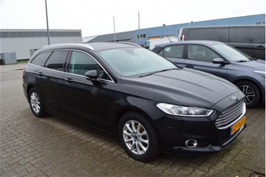 Ford Mondeo Wagon - 1.5 Titanium TREKHAAK / NAVI / PDC Voor+Achter - 1