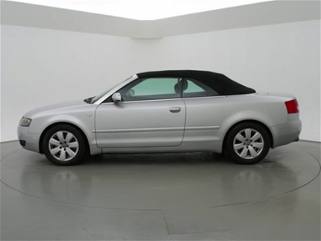 Audi A4 Cabriolet - 2.4 V6 170 PK AUT. YOUNGTIMER + SPORTSTOELEN / LEDER / STOELVERWARMING - 1