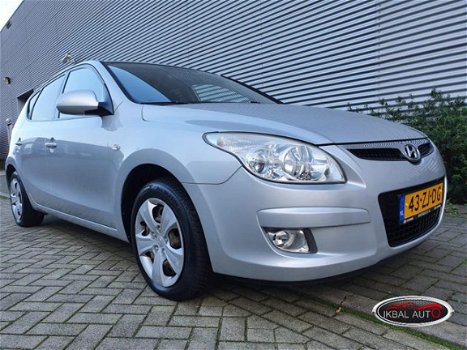 Hyundai i30 - 1.4i CVVT ActiveVersion - 1