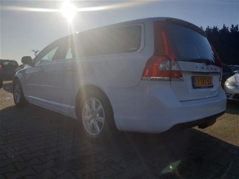 Volvo V70 - 1.6 D2 Kinetic AUT. *NAVI+PDC+ECC+CRUISE - 1