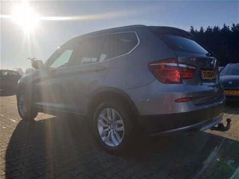 BMW X3 - sDrive18d High Executive Aut. *PANO+BI-XENON+VOLLEDER+NAVI-PROF+PDC+ECC+CRUISE - 1