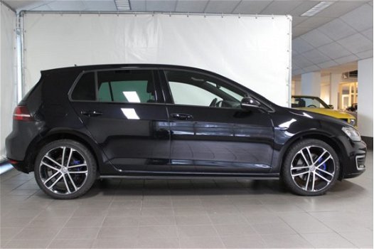 Volkswagen Golf - 1.4 TSI PHEV 5D DSG GTE / ACC / Leer - 1