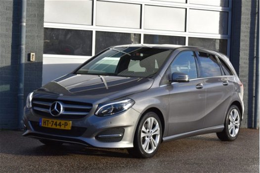 Mercedes-Benz B-klasse - 180 Urban | Ambition | Led Verlichting | Keyless-Go - 1