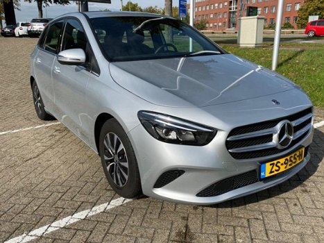 Mercedes-Benz B-klasse - 180 Automaat | Navigatie | LED verlichting | Parkeercamera | Trekhaak | - 1