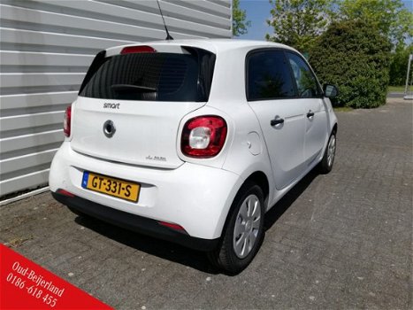 Smart Forfour - 1.0 Essential Edition - 1