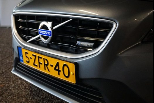 Volvo V40 - 2.0 D4 R-Design Business | Camera | Navi - 1