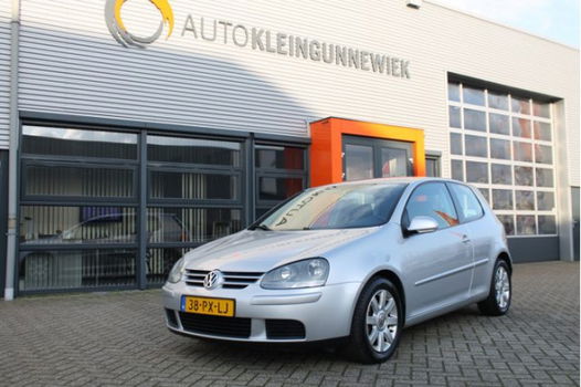 Volkswagen Golf - 1.6 FSI Turijn AIRCO / TREKHAAK - 1