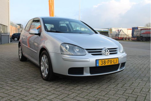 Volkswagen Golf - 1.6 FSI Turijn AIRCO / TREKHAAK - 1