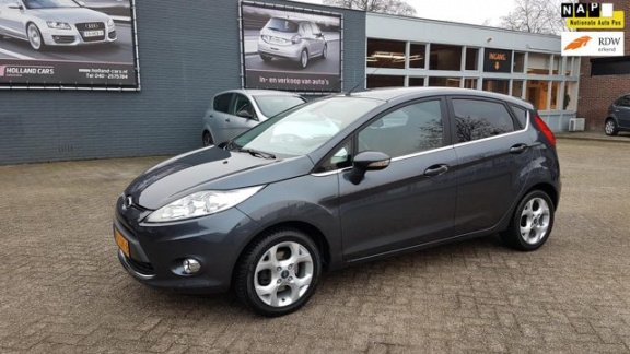 Ford Fiesta - 1.25 Titanium X-Pack 82 Pk - 5 Deurs - Airco ecc - Cruise - L.m velgen - Pdc - 1