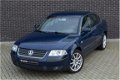 Volkswagen Passat - 2.3 V5 Comfortline - 1 - Thumbnail