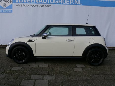 Mini Mini One - 1.6 Holland Street, Grote NAVI, Sportstoelen, Airco Clima, Armsteun, Cruise Control, - 1