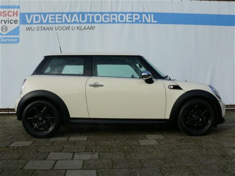 Mini Mini One - 1.6 Holland Street, Grote NAVI, Sportstoelen, Airco Clima, Armsteun, Cruise Control, - 1