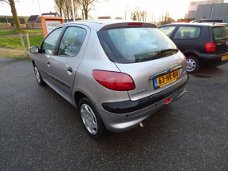 Peugeot 206 - 1.4 X-DESIGN 5D AUT XT