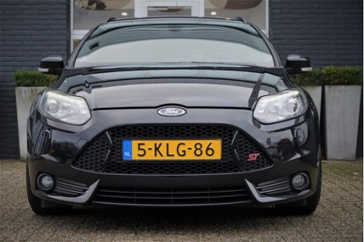 Ford Focus Wagon - 2.0 EcoBoost ST-3 300PK-Recaro Leder-Navigatie-Xenon-LED-Milltek-19