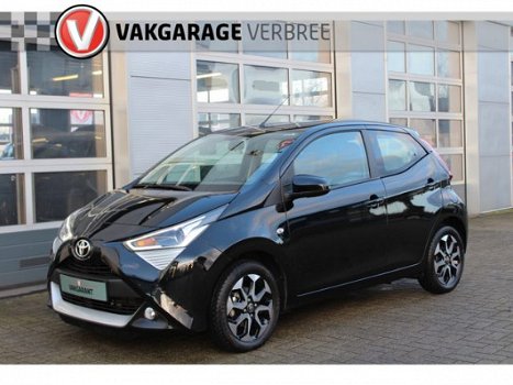 Toyota Aygo - 1.0 VVT-i x-play | Lichtmetalen velgen | Achteruitrijcamera | - 1