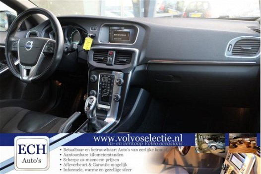 Volvo V40 - D2 R-Design, Navi, Xenon, Stoelverwarming, Elektr. stoel - 1