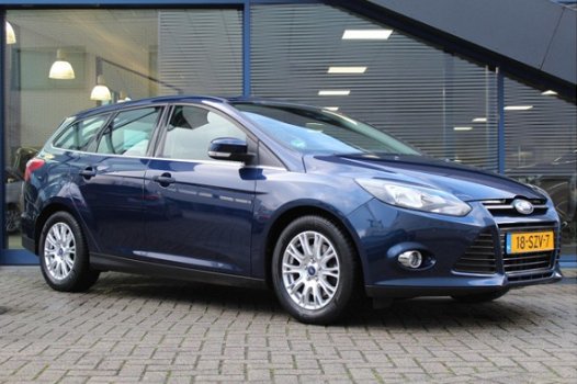 Ford Focus - 1.6EB 150PK Titanium | TREKHAAK 1500KG | VOORRUITVERW. | CLIMATE | NAVI - 1