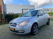 Hyundai Accent - 1.4i Dynamic Airco 3drs Nieuwe APK NAP - 1 - Thumbnail